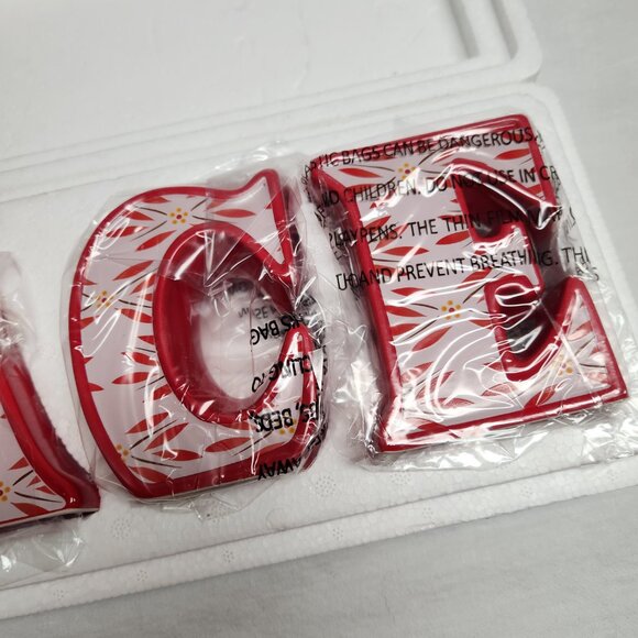 Temptations by Tara INSPIRATIONAL LETTERS word PEACE in Old World Red Pattern - Picture 13 of 15